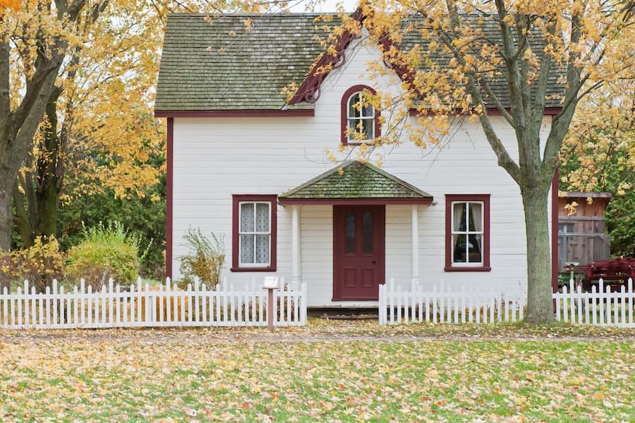 6 Meanings When You Dream About Moving Into A New House
