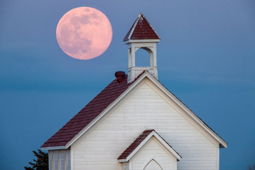 What Is The Spiritual Meaning Of The Pink Moon 2023 