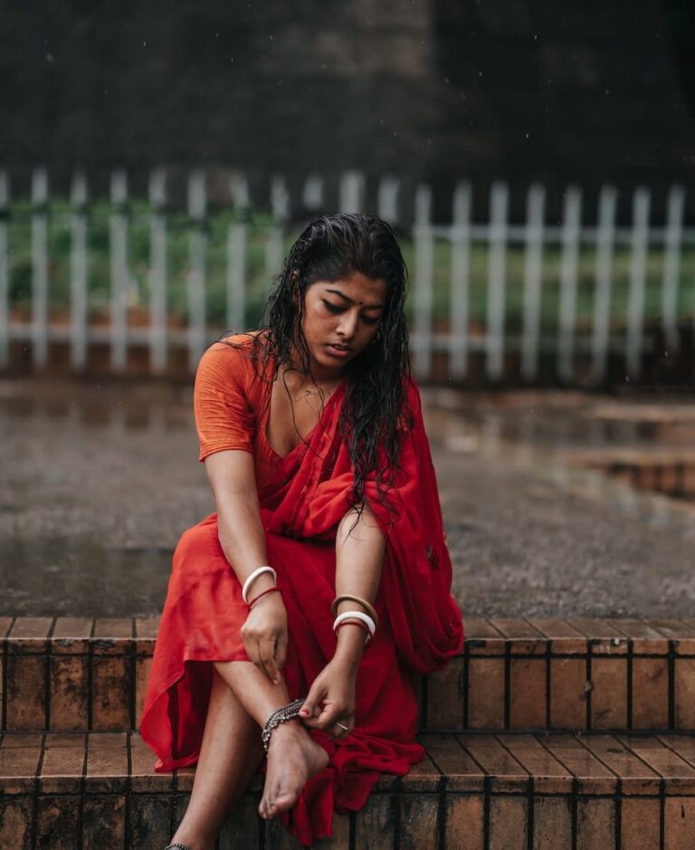 9 Spiritual Meaning Of Ankle Bracelets (Right and Left Leg)