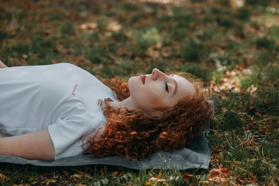 Spiritual Benefits of Sleeping On the Floor-copy-0
